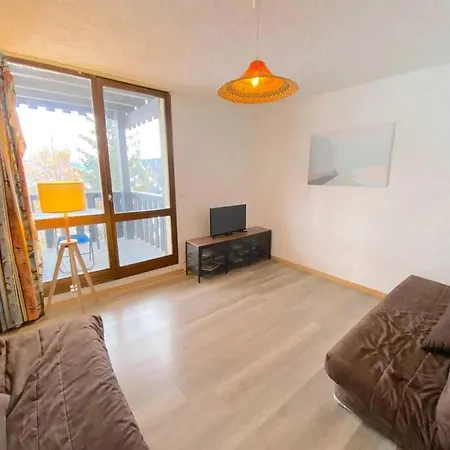 A Fours 15 M² + Balcon Avec Vue Apartment